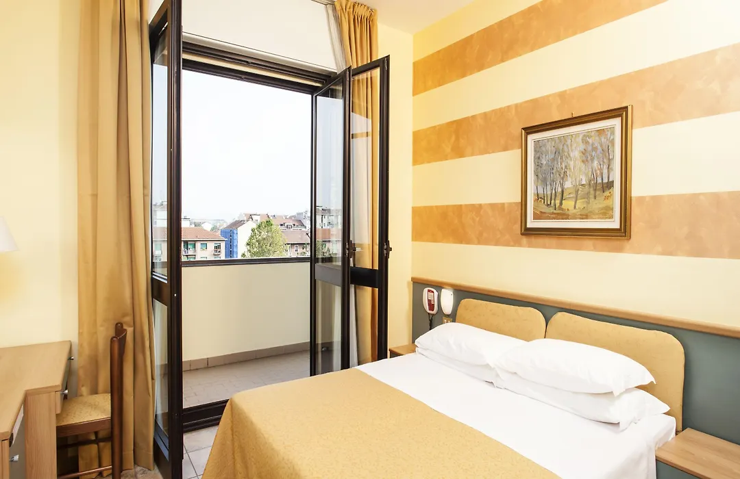 Astor Hotel-1
